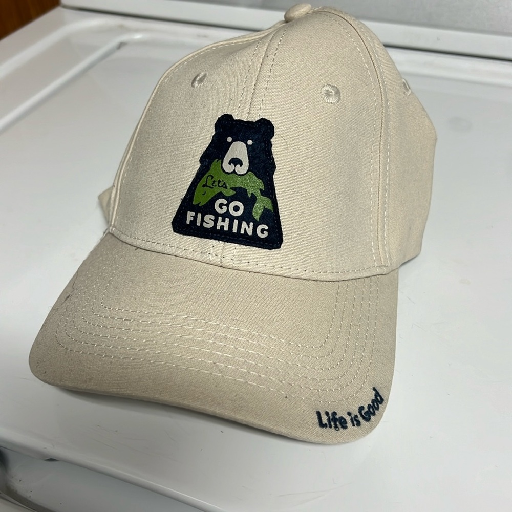 NWT Go Fishing Life is Good Hat